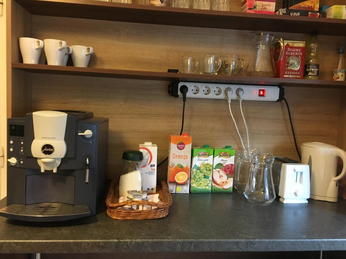Toronyi Vendeghaz Hotel Ngoại thất bức ảnh