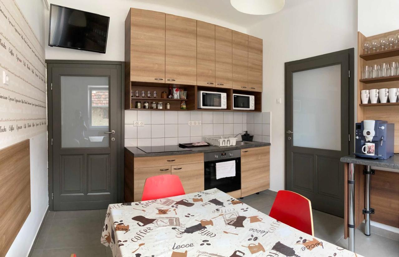 Toronyi Vendeghaz Hotel Ngoại thất bức ảnh