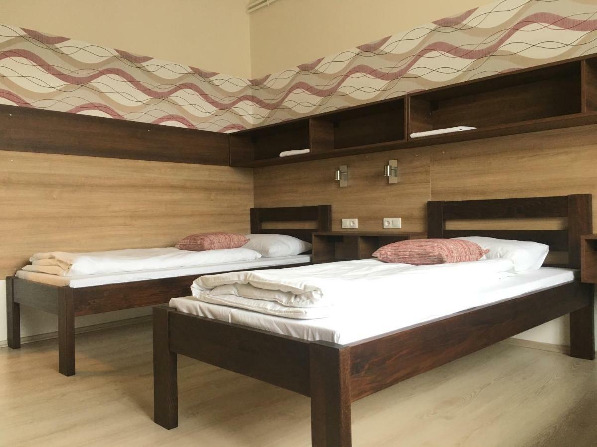 Toronyi Vendeghaz Hotel Ngoại thất bức ảnh