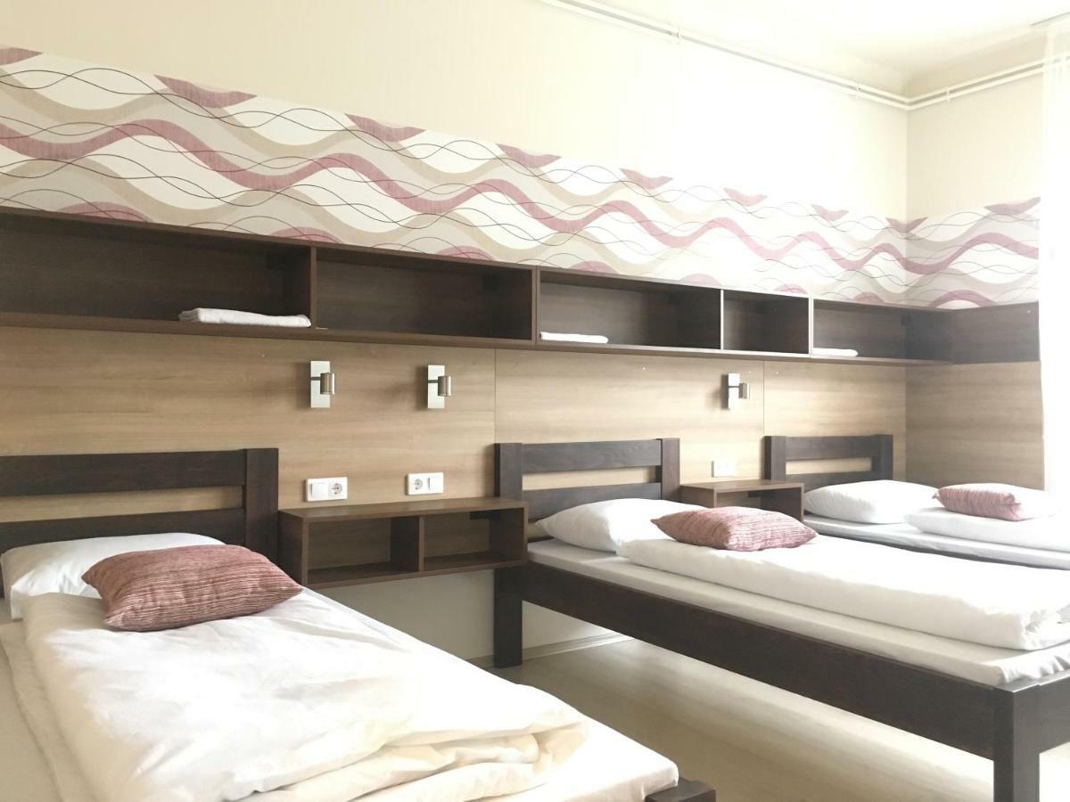 Toronyi Vendeghaz Hotel Ngoại thất bức ảnh