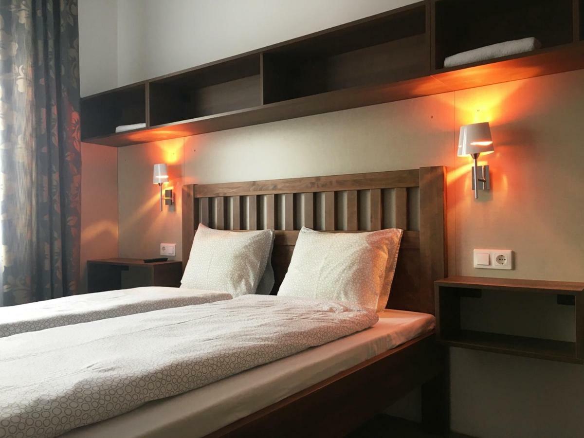Toronyi Vendeghaz Hotel Ngoại thất bức ảnh