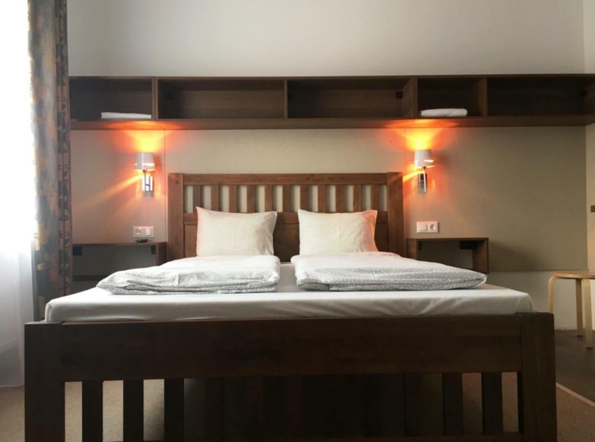 Toronyi Vendeghaz Hotel Ngoại thất bức ảnh